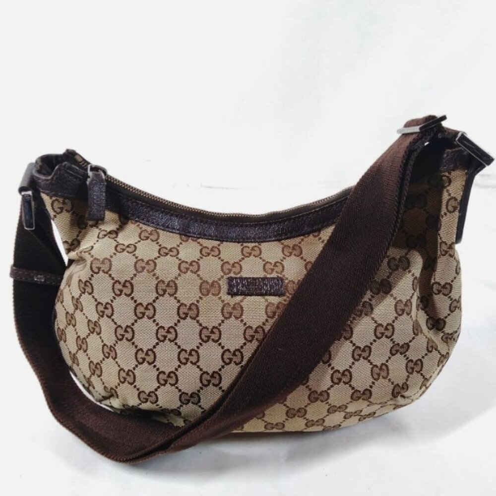 GUCCI Saddle Zip Messenger Bag GG Canvas Medium